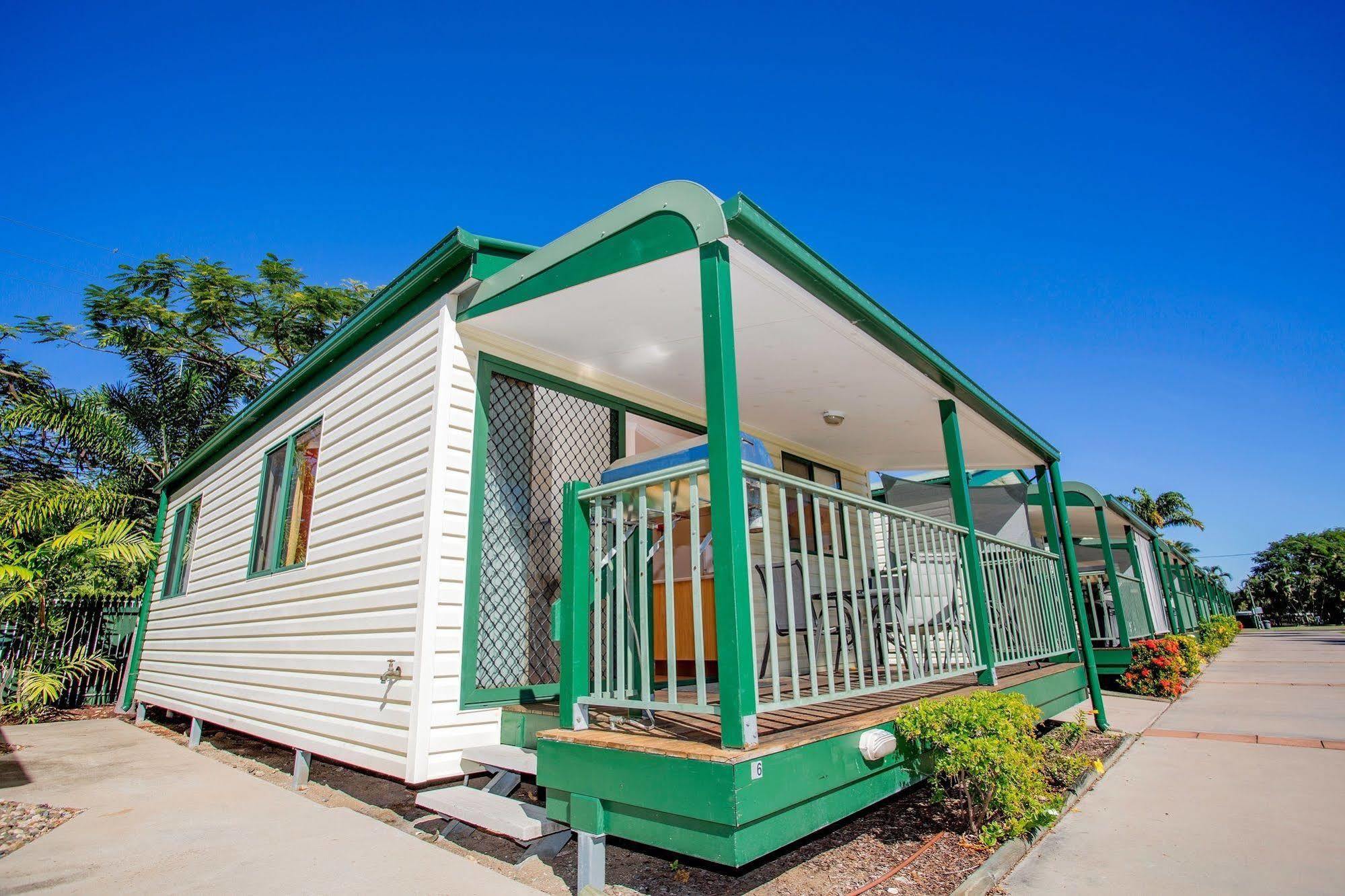 Nrma Bowen Beachfront Holiday Park Exteriör bild